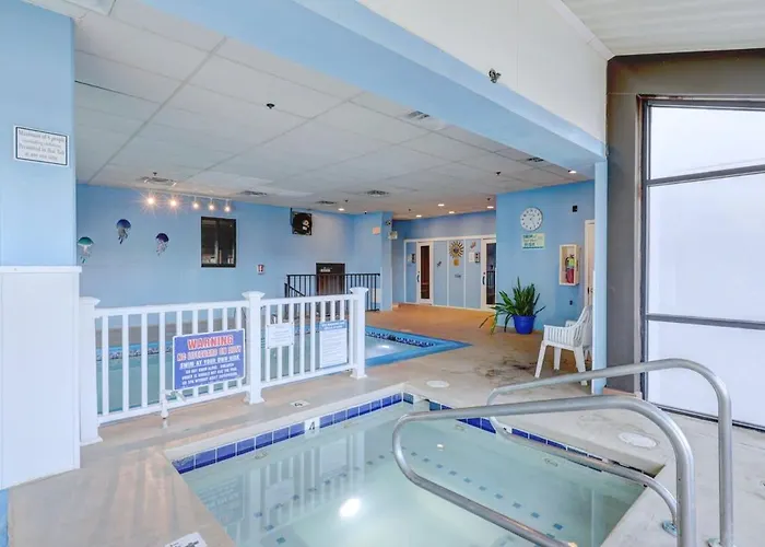 Ferienhaus Luxe Oceanfront Escape Private Balcony & Wet Bar *