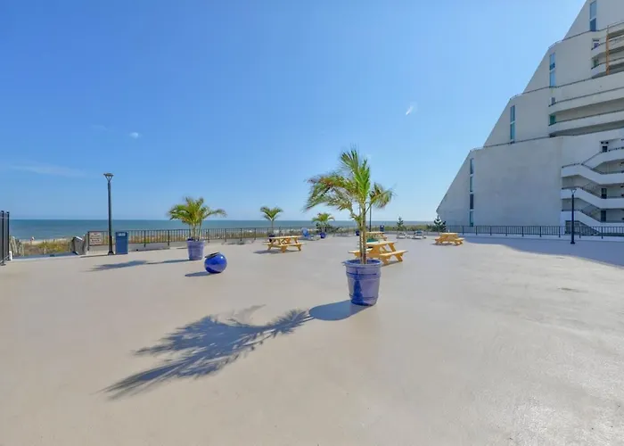 Ferienhaus Luxe Oceanfront Escape Private Balcony & Wet Bar Ocean Stadt